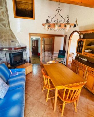 CASA SEMINDIPENDENTE A SESTA GODANO