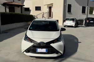 Toyota Aygo 1.0 VVT-i 69 CV 5 porte x-cite TSS MMT