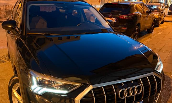 Audi Q3 2.0 TDI S 150cv S tronic full