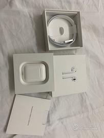 Apple AirPods (2ª generazione) con custodia