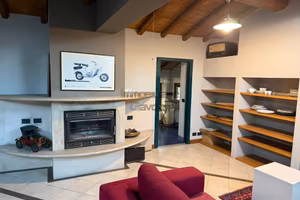 Appartamento di 92 m² con 2 locali a Alzano Lombar