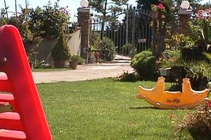 Casa giardino a 2 km mare Scossicci