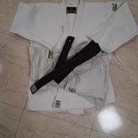 Judogi Mizuno omologato.