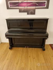 Pianoforte nero  da accordare