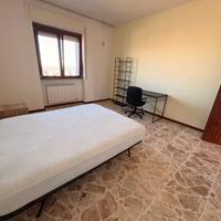 Stanza Singola in Viale Manzoni