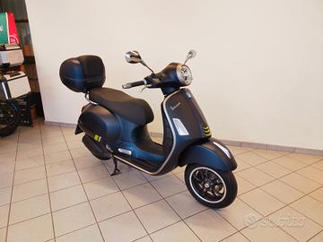 Piaggio Vespa 300 GTS hpe Super Tech abs/asr