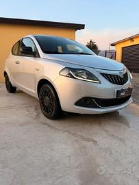 Lancia Ypsilon 1.0 hybrid