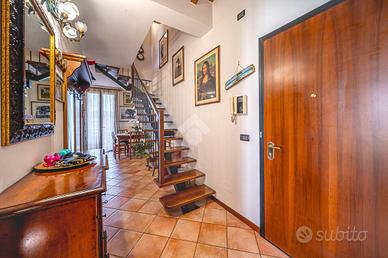 4 LOCALI A REGGIO NELL'EMILIA