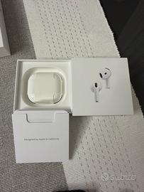 APPLE AirPods 4 AURICOLARI cancellazione rumore