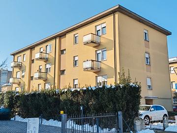 Appartamento di ampia metratura con 3 camere