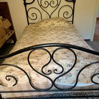 letto in ferro battuto 1 piazza  e mezza