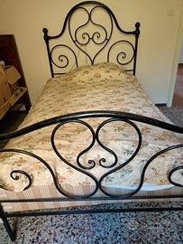letto in ferro battuto 1 piazza  e mezza