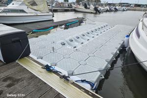 Vendit piattaforme galleggianti per alaggio barche