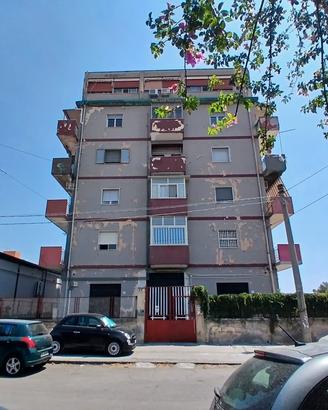 200 mq sei vani zona fortino
