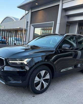 Volvo XC40 D3 Geartronic Momentum Pro