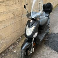 Scuter 50 Kymco 4 tempi