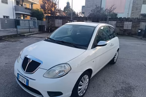 Lancia Ypsilon 1.4 Platino Ecochic GPL