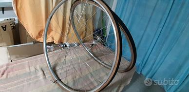 Coppia di ruote Campagnolo da 28 pollici 