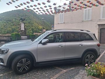 Mercedes  glb 180