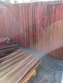 ponteggio usato per realizzo 