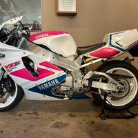 Yamaha YZF 750 SP monoposto