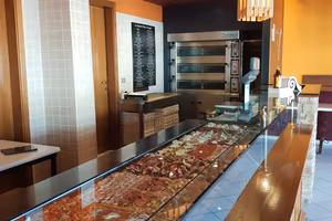 pizza al taglio pizzeria centro paese NO AGENZIA 