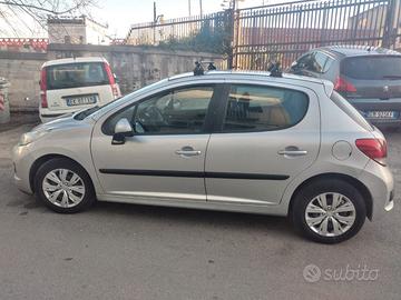 Peugeot 207 - 2010