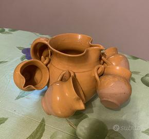 Caraffa e bicchieri in terracotta artigianali