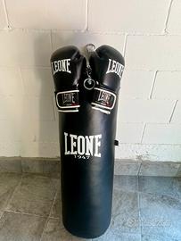 Sacco Boxe Leone 30 kg + Guantoni Leone 12 OZ