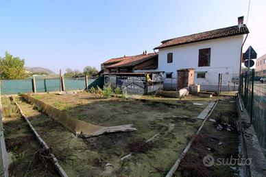 CASA SEMINDIPENDENTE A POCAPAGLIA