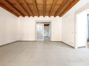 2 LOCALI A PALERMO