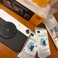 Kodak printomatic con 20 foto adesive