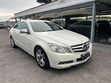 Mercedes-benz E 220 CDI Coupé Premium