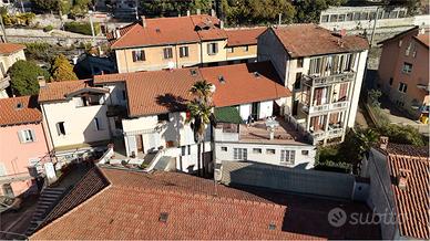 Appartamento in centro Gavirate vista lago