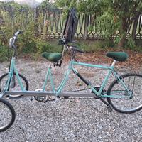 Tandem bicicletta triciclo