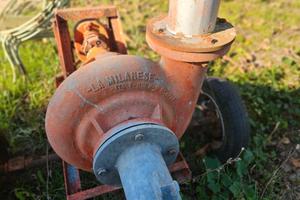 Pompa su carrello con attacco cardanico per tratto
