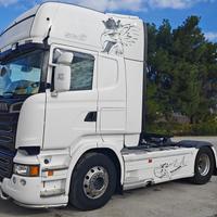 SCANIA R560 trattore con impianto idraulico