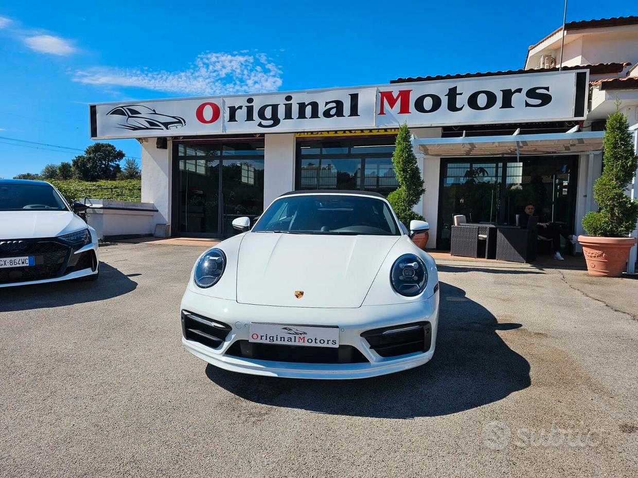 PORSCHE 911 (992)