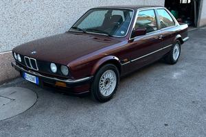 BMW e30 316 coupe