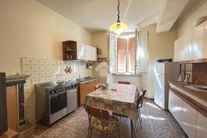 3 LOCALI A VILLA BASILICA