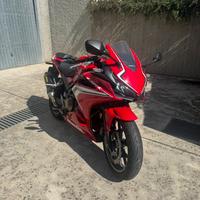 Cbr 500 r
