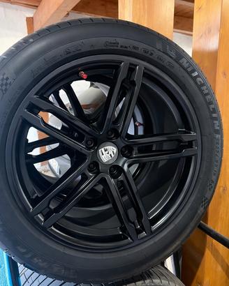 4 cerchi per Porsche Macan da 19