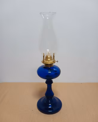 Lampada a petrolio in vetro