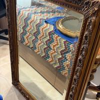 Specchio dorato quadrato