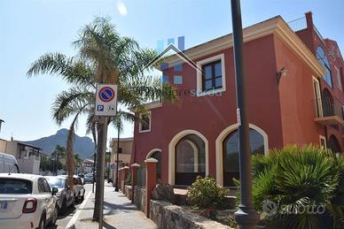 Locale commerciale - Golfo Aranci