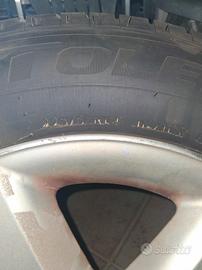 1 cerchio in lega con pneumatico toyota rav4