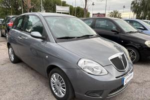 Lancia Ypsilon 1.3 MJT 75 CV Argento