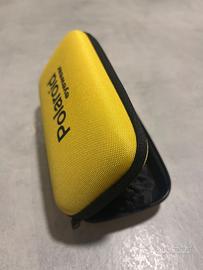 Occhiali da sole Polaroid.