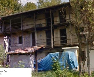 Cascinale da ristrutturare