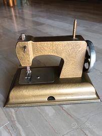 Macchina da cucire giocattolo Anni 50